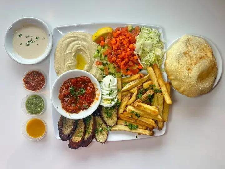 Sabih Plate